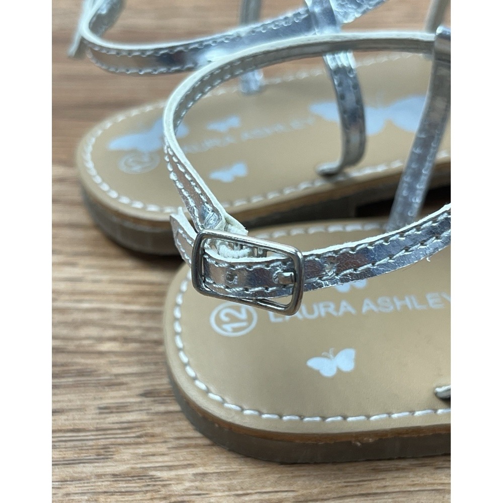 Laura Ashley Toddler Girls Sandals‎ Size 12 Silver NEW - Picture 9 of 10